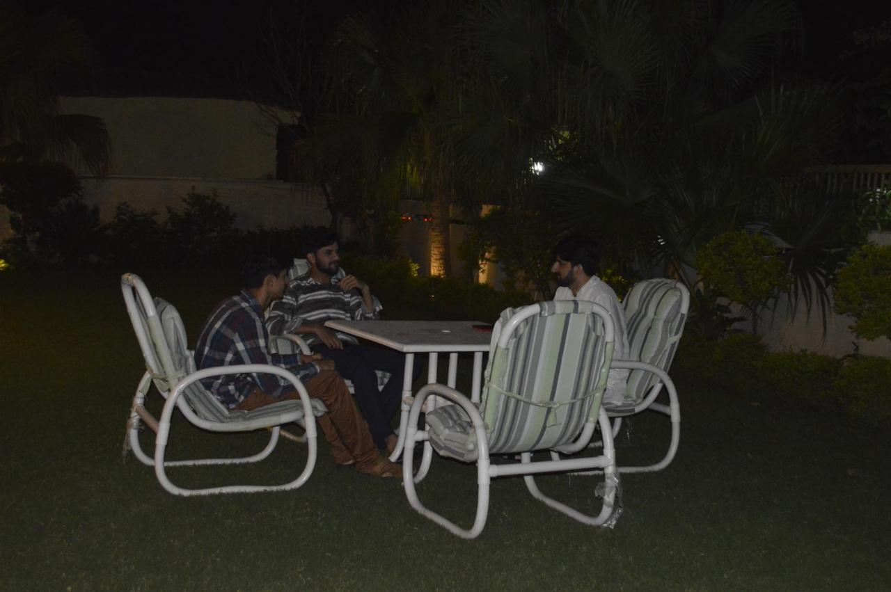 New Shelton Guest House Islamabad Luaran gambar