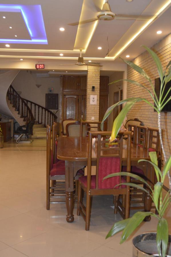 New Shelton Guest House Islamabad Luaran gambar