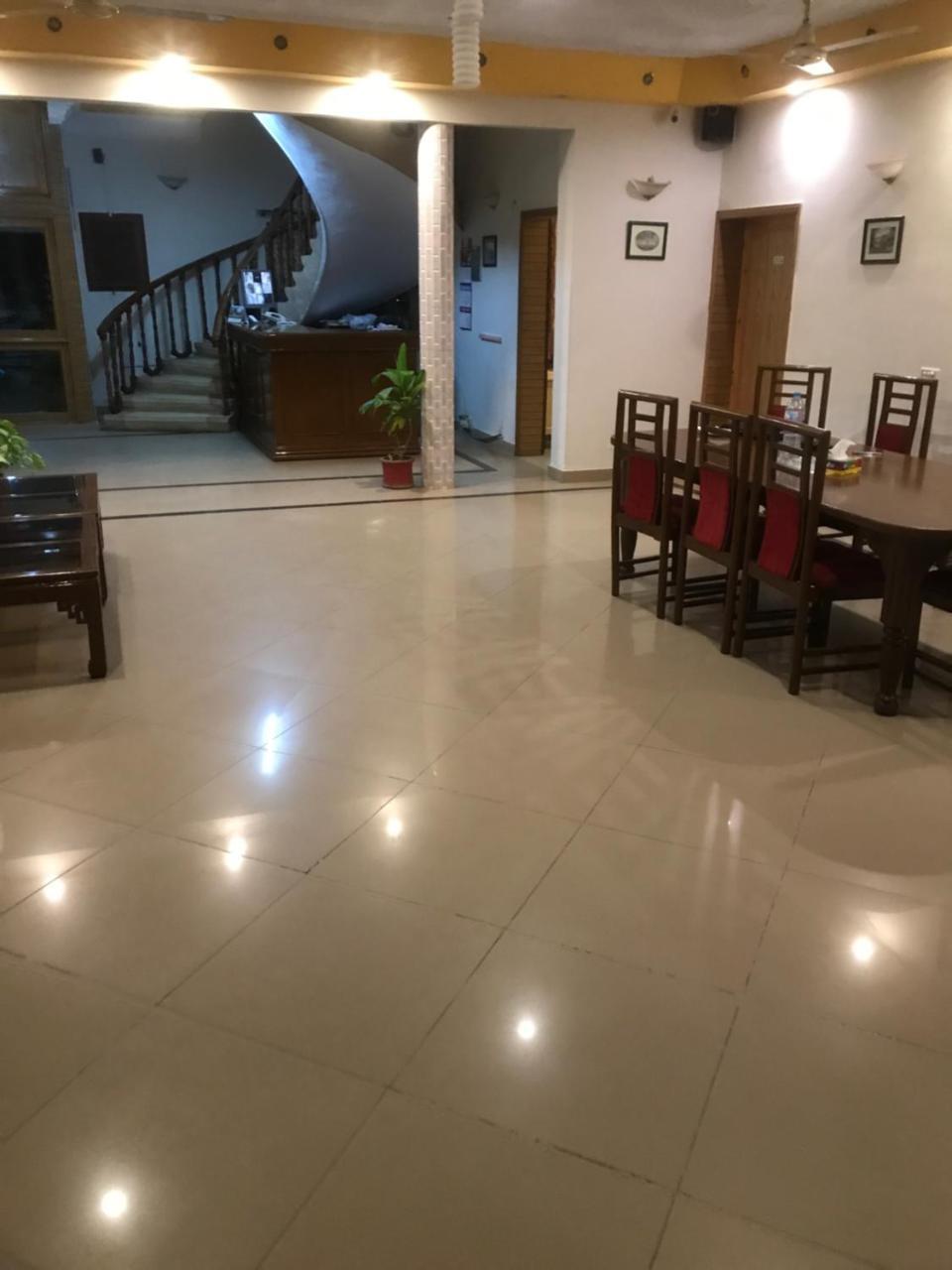 New Shelton Guest House Islamabad Luaran gambar