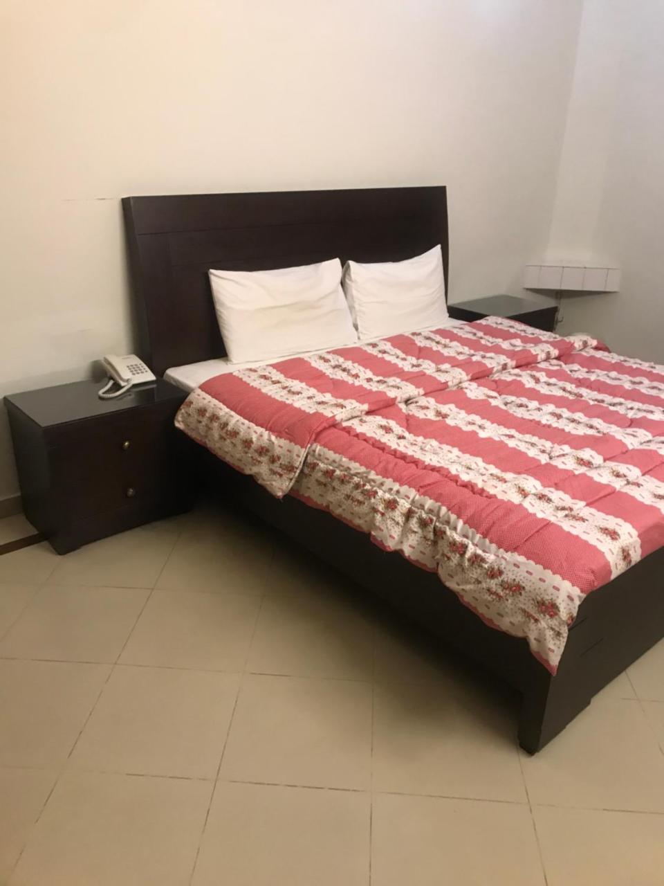 New Shelton Guest House Islamabad Luaran gambar